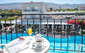 Peridis Family Resort